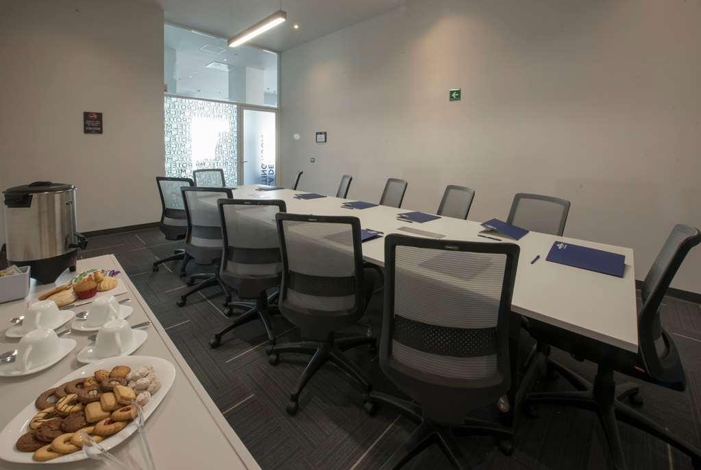 Microtel Inn & Suites By Wyndham Irapuato Facilités photo