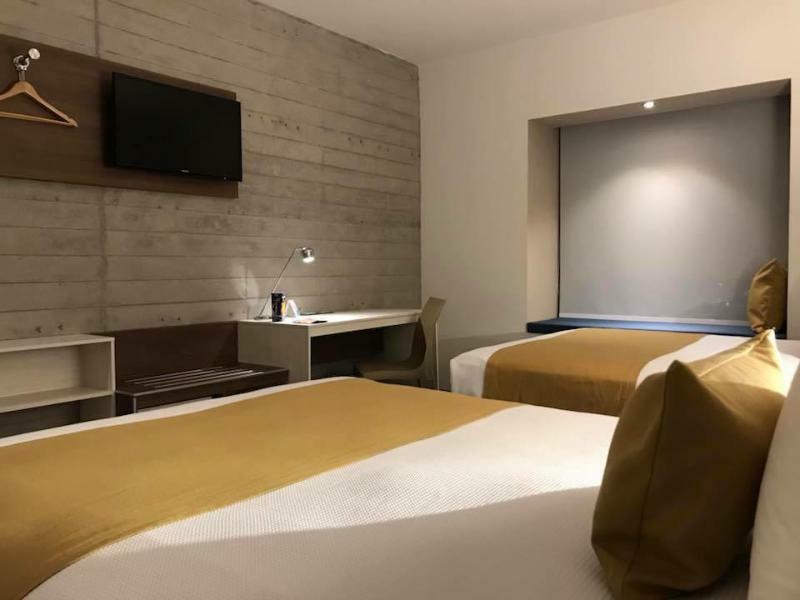 Microtel Inn & Suites By Wyndham Irapuato Extérieur photo